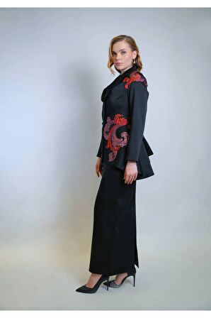 Özel Jakar Kumaş Motif İşlemeli Ceket Ve Uzun Etek Takım