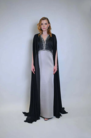 Gri Renk Saten Ve Şifon Kumaş Taş Detaylı Pelerin Abiye