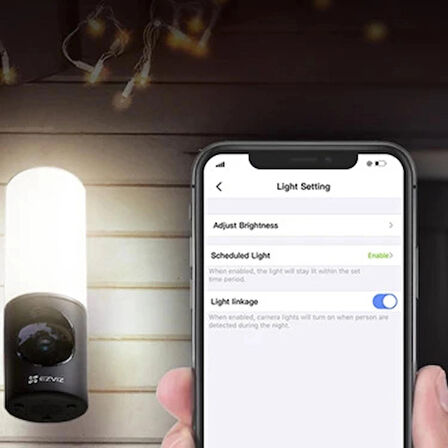EZVIZ CS-LC3 4mp Wi-Fi Akıllı Duvar Işıklı Kamera