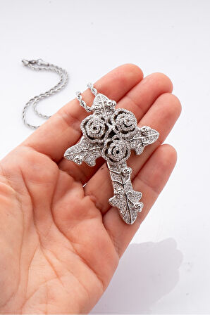 Iced Out Cross Kolye