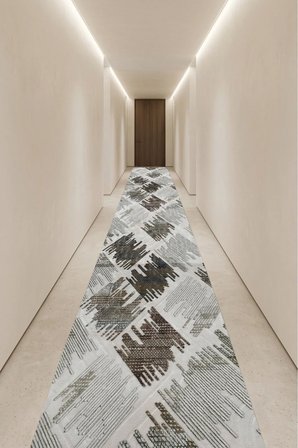 Kaymaz Tabanlı Halı Kesme Yolluk Salon Koridor Mutfak Yatak Odası Halısı 3020 Gri̇