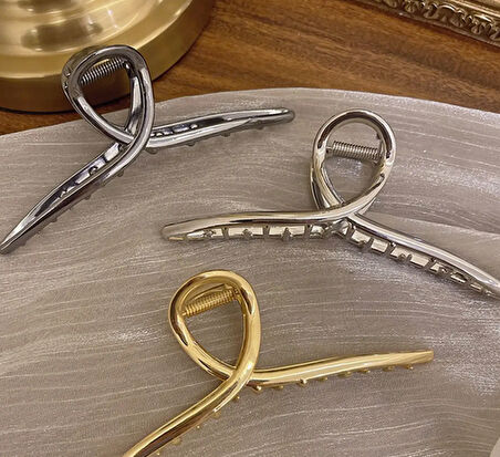 Siyah Renk 11 cm Büyük Boy Metal Mandal Saç Tokası – Güçlü ve Şık