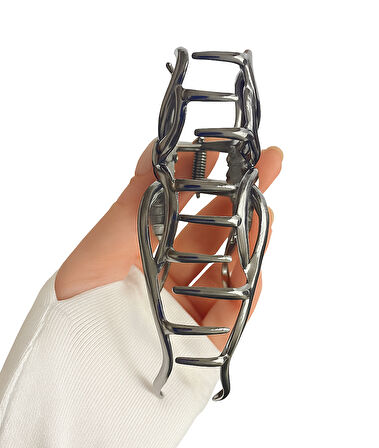 Örümcek Tasarımlı Metal Mandal Saç Tokası Siyah Renk 11 cm – Şık ve Farklı Stil Aksesuarı