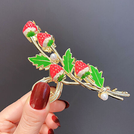 Çilek Figürlü Metal Mandal Saç Tokası 11 cm – Şık ve Dayanıklı