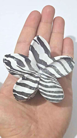 Zebra Degrade Renk Lotus Mandal Saç Tokası 8 cm – Şık ve Dayanıklı 
