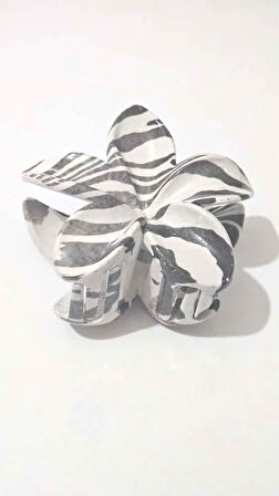 Zebra Degrade Renk Lotus Mandal Saç Tokası 8 cm – Şık ve Dayanıklı 