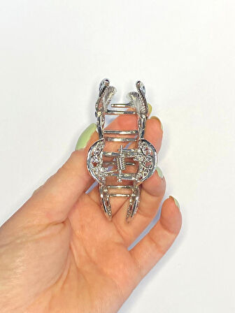 Gümüş Kiraz Formlu 7 cm Saç Tokası – Zarif ve Modern Metal Saç Aksesuarı