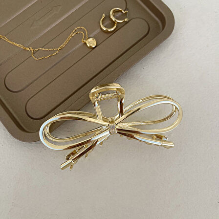 7 cm Fiyonk Model Altın Saç Tokası – Minimal ve Zarif Metal Mandal Toka