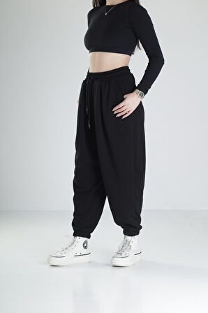 Paça Lastikli Pileli Siyah Jogger Pantolon