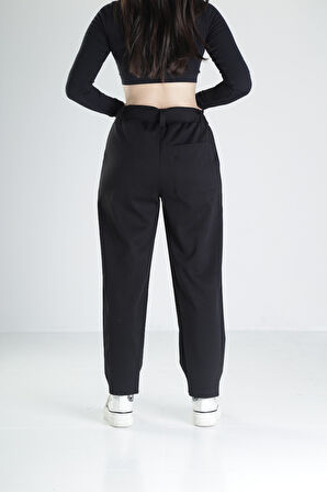 Pileli Siyah Jogger Pantolon
