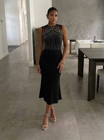 Kadın Kolsuz Omuzlardan Taş şerit Detaylı Midi Janjan Krep Elbise -MİRAYLİFE