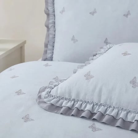 Kelebek Elyaf Dolgulu Yatak Örtüsü Çift Kişilik 