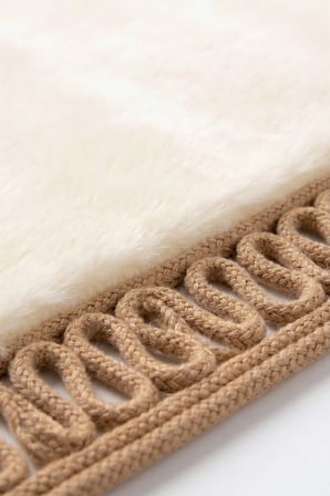 Mihraplı Peluş Seccade Süet Taban Yıkanabilir Yumuşak Namaz Halısı 75 x 130 