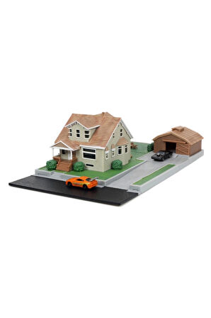 CEYLAN ADAM F&F Nano Dom's House Display Diorama