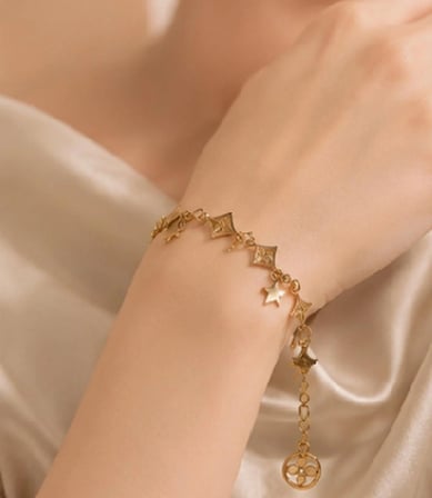 Yıldız Detaylı Gold Bileklik