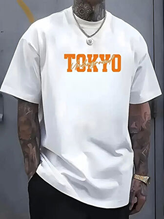 Erkek Turuncu Spor Araba Grafik Tişört - "TOKYO" Baskılı Günlük Oversize Kısa Kollu Tişört, Yetişkinler için Yazlık Giyim, Turuncu Araba Tasarımı - Beyaz