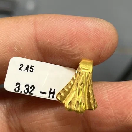 Kaburga Sallantılı Kalemli Altın J Küpe 22 Ayar 2.45 Gram Kadın Hediye