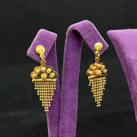 Top Top Taç Çiçek Sallantılı Sarkıntılı Pullu Altın Küpe 22 Ayar 5.13 Gram Kadın Hediye