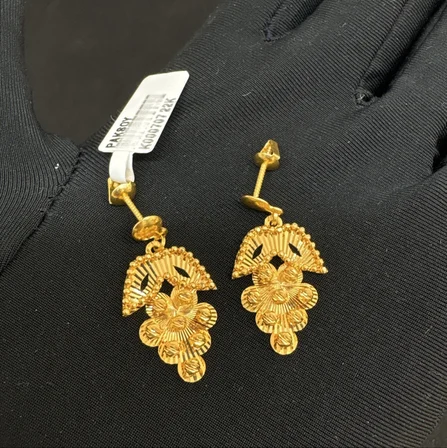 Çiçek Ajurlu Sallantılı Altın Küpe 22 Ayar 4.37 Gram Kadın Hediye