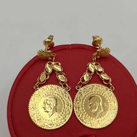 Çeyrekli Sarkıntılı Zincirli Deniz Kabuğu Atatürk Çevreli Altın Sallantılı Küpe 22 Ayar