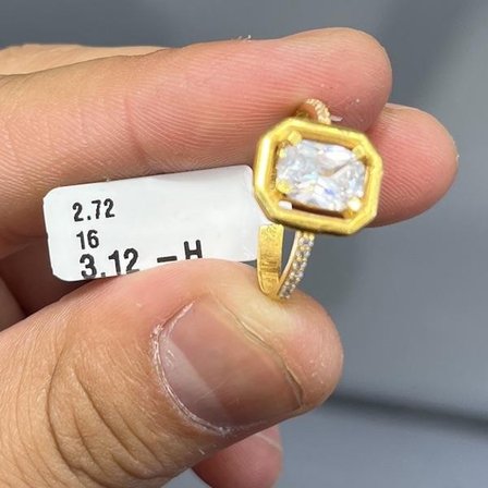 Baget Sıralı Altın Taşlı Yüzük 22 Ayar 2.72 Gram Kadın Hediye
