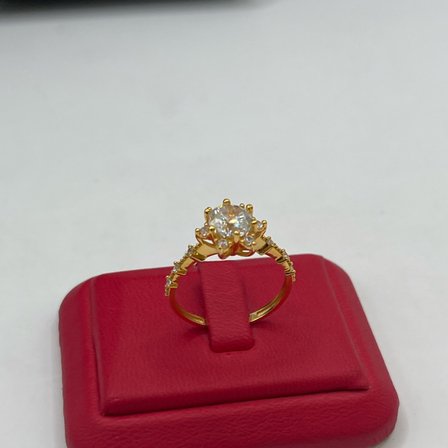 Lotus Çiçek Çevreli Altın Taşlı Yüzük 22 Ayar 3.43 Gram Kadın Hediye