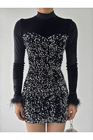 Tepu Tüy Detaylı Elbise