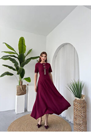 Wera Taşlı Fiyonk Detaylı Elbise