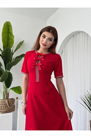 Wera Taşlı Fiyonk Detaylı Elbise