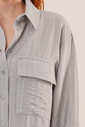 Kendinden Çizgili Cepli Ve Düğmeli Gri Gömlek