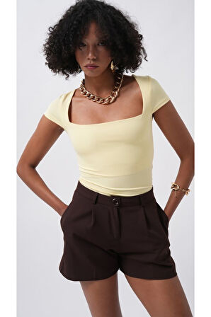 Pencere Detay Mini Dekolte Bluz