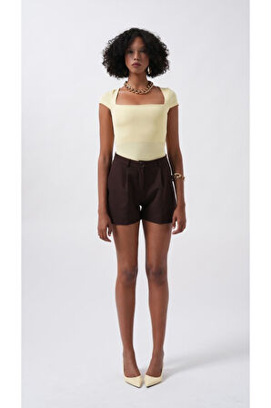 Pencere Detay Mini Dekolte Bluz