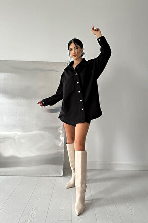 Siyah Yandan Yırtmaçlı Gömlek