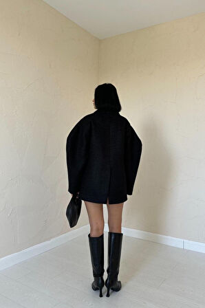 Siyah İki Düğmeli Manto