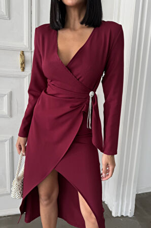 KRUVAZE BROŞ DETAYLI ELBİSE - Bordo