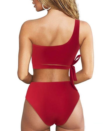 Bikini üstü yandan bağlama detaylı