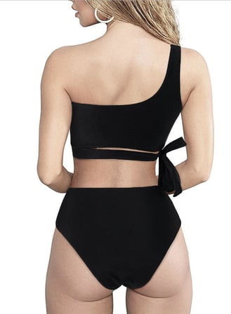 Bikini üstü yandan bağlama detaylı