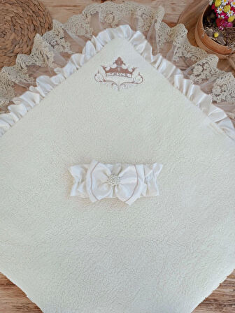 Yenidoğan Wool Yün Kumaş Taç Nakışlı Güpür Duvaklı Fiyonk Prizma Taş Unisex Kundak Bebek Battaniyesi Kahverengi