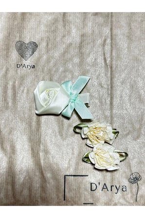 DD361 El Yapımı Nikah / Davet /Mevlüt / Düğün 3’lü Saten Çiçekli Toka Seti – Beyaz Renkli