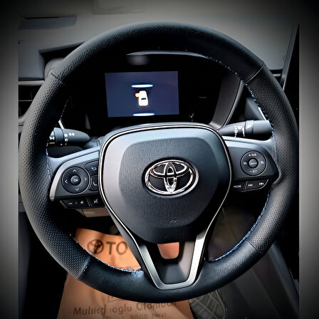 DİKİŞLİ DİREKSİYON KILIFI SİYAH DERİ NOKTALI DERİ MAVİ DİKİŞLİ TOYOTA COROLLA İÇİN