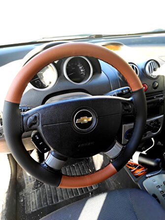 DİKİŞLİ DİREKSİYON KILIFI TABA DERİ SİYAH DERİ SİYAH DİKİŞLİ CHEVROLET AVEO İÇİN