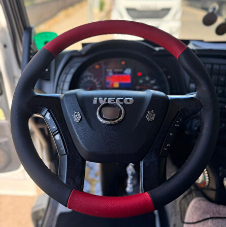 DİKİŞLİ DİREKSİYON KILIFI SİYAH DERİ KIRMIZI DERİ SİYAH DİKİŞLİ IVECO STRALİS TIR KAMYON İÇİN