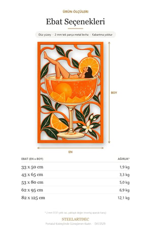 Portakal Kokteylinde Güneşlenen Kadın Metal Tablo 43x65 cm