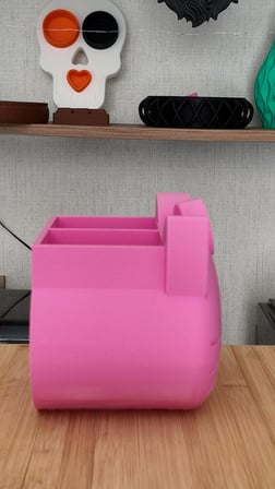 SEVİMLİ PEMBE KALEMLİK