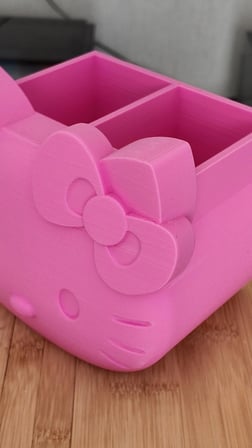 SEVİMLİ PEMBE KALEMLİK