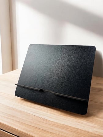 2026 Çiçek Temalı Masa Takvimi 16x11 cm Minimalist Dekoratif Masaüstü Takvim – Bej