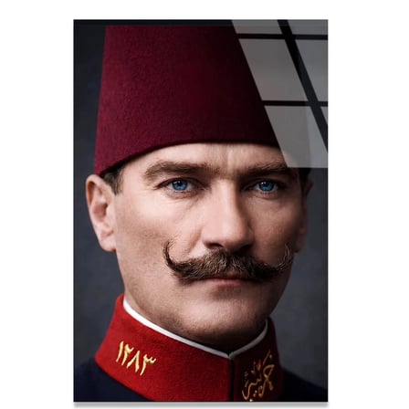 Atatürk Fesli Genç Subay Cam Tablo 35x50 cm