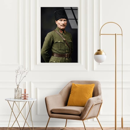 Atatürk Kalpaklı Komutan Cam Tablo 35x50 cm