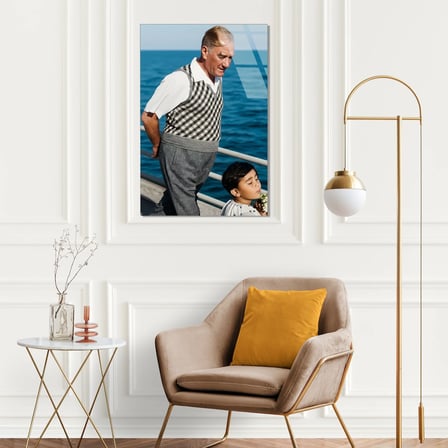 Atatürk Sahilde Çocukla Cam Tablo 35x50 cm