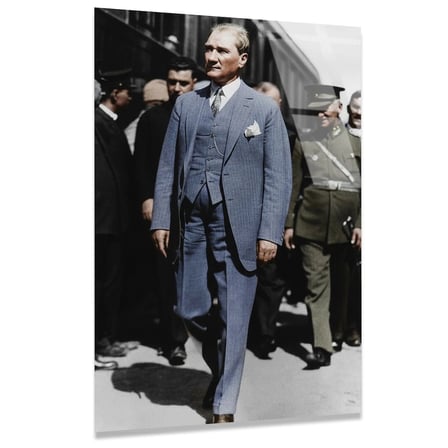 Atatürk Mavi Takım Elbise Cam Tablo 35x50 cm